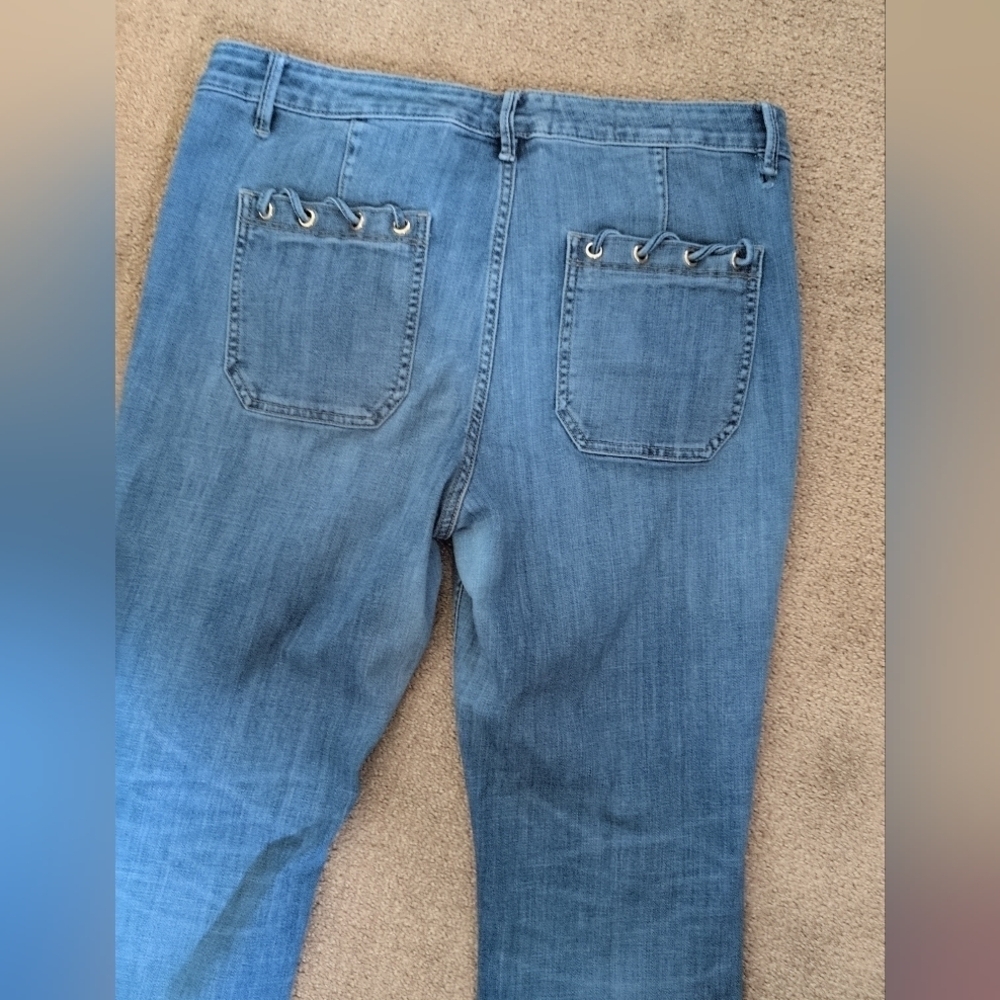White House Black Market High Rise Slim Everyday Soft Grommet Pocket Detail Jean - Picture 6 of 10